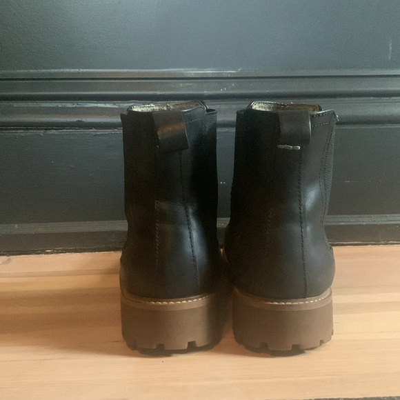 Very good condition Men’s Banana Republic Chelsea Boot Size 8.5 - Picture 3 of 4